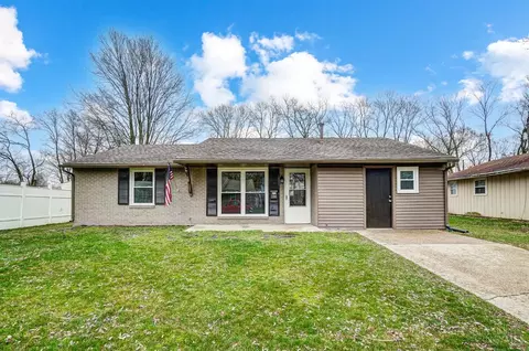 216 Tulip Dr, West Carrollton, OH 45449