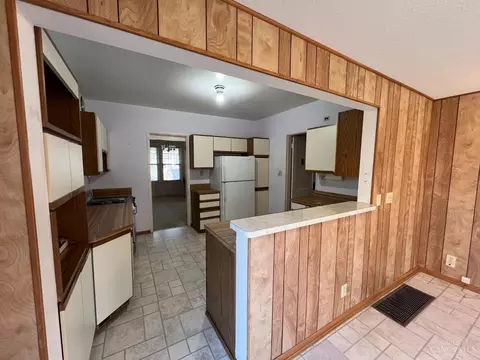 Kitchen - 3637 Ault Park Ave, Cincinnati, OH 45208 photo 7 of 8
