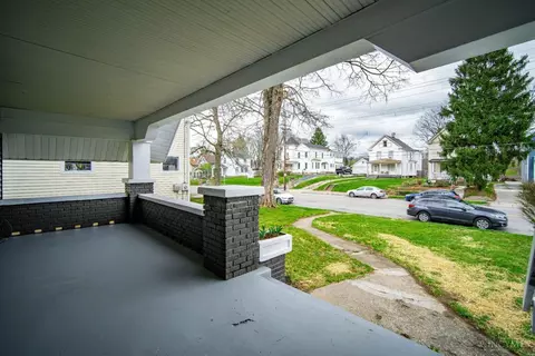 Exterior - 4407 Whetsel Ave, Cincinnati, OH 45227 photo 5 of 8