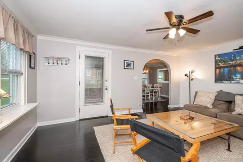 Living - 854 N Bend Rd, Cincinnati, OH 45224 photo 1 of 4