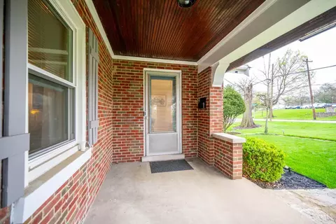 Exterior - 854 N Bend Rd, Cincinnati, OH 45224 photo 6 of 18