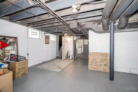 Exterior - 854 N Bend Rd, Cincinnati, OH 45224 photo 7 of 18