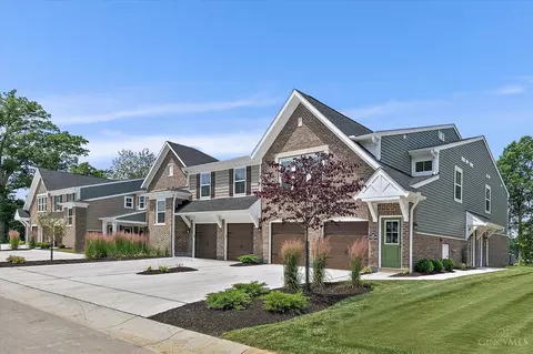 5881 Parkview Ln, Miami Twp, OH 45150