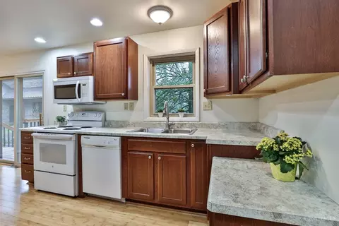 Kitchen - 4630 Miller Rd, Blue Ash, OH 45242 photo 4 of 7