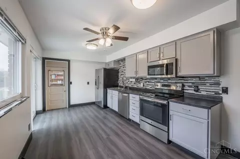 Kitchen - 904 Mckelvey Rd, Cincinnati, OH 45231 photo 1 of 2