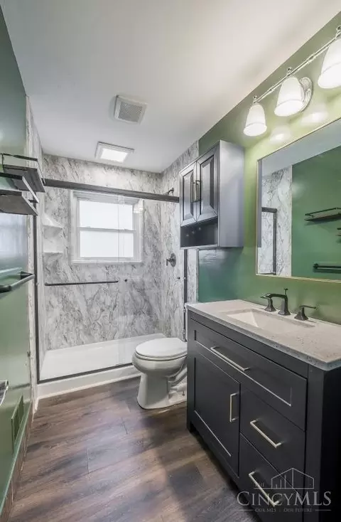 Bath - 904 Mckelvey Rd, Cincinnati, OH 45231 photo 1 of 2