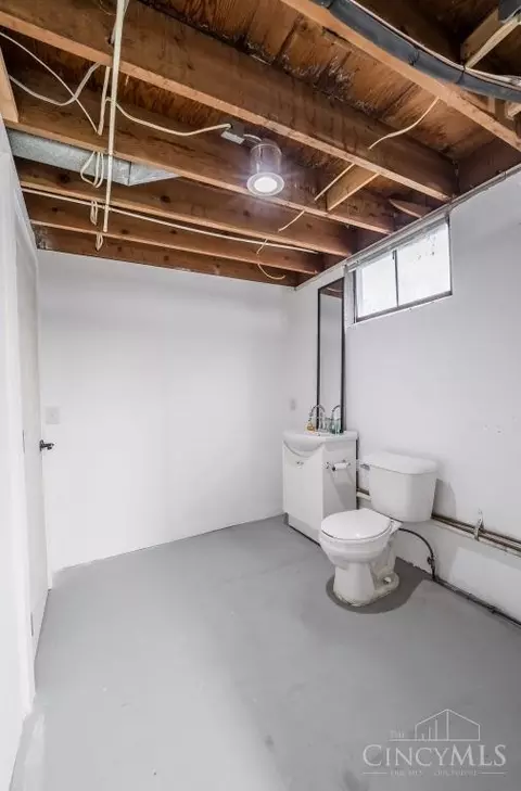 Bath - 904 Mckelvey Rd, Cincinnati, OH 45231 photo 2 of 2