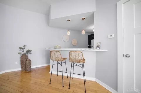 Dining - 1041 St Gregory St #4, Cincinnati, OH 45202 photo 4 of 4