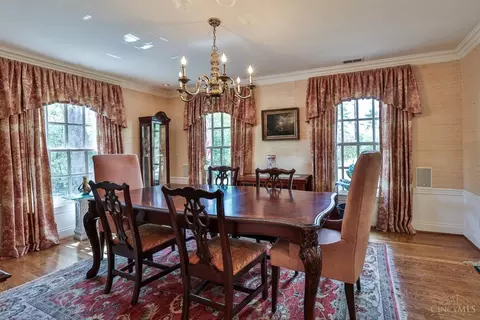 Dining - 4450 Miami Rd, Cincinnati, OH 45243 photo 2 of 3