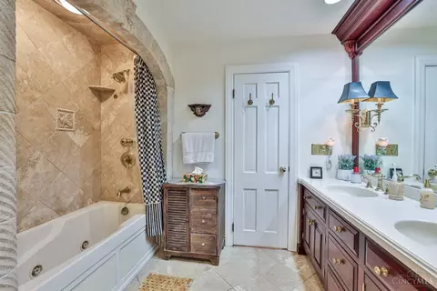Bath - 4450 Miami Rd, Cincinnati, OH 45243 photo 2 of 4