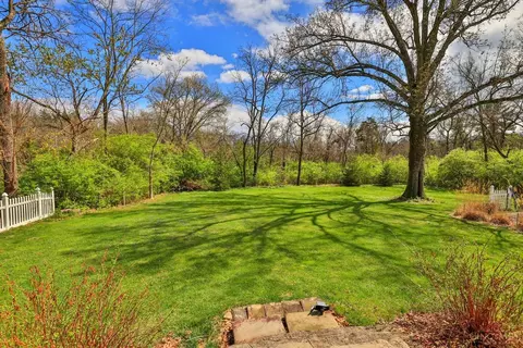 View/Area - 4450 Miami Rd, Cincinnati, OH 45243 photo 1 of 7