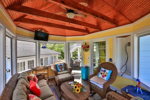 Living - 4450 Miami Rd, Cincinnati, OH 45243 photo 16 of 16