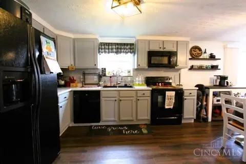 Kitchen - 174 Sixth St, Williamsburg, OH 45176 photo 1 of 2