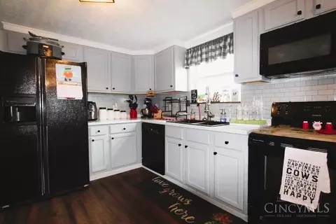 Kitchen - 174 Sixth St, Williamsburg, OH 45176 photo 2 of 2