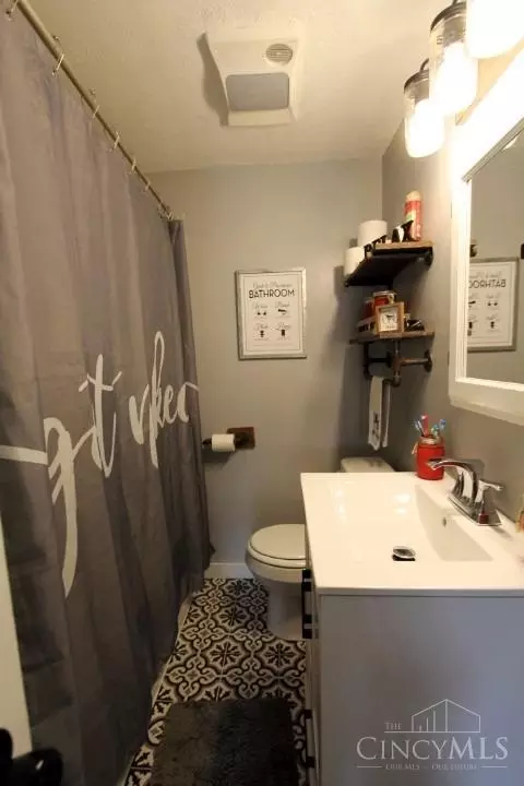 Bath - 174 Sixth St, Williamsburg, OH 45176 photo 2 of 2