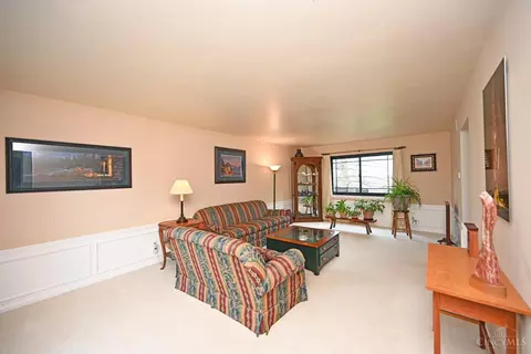 Bedroom - 9507 Southgate Dr, Blue Ash, OH 45241 photo 1 of 8