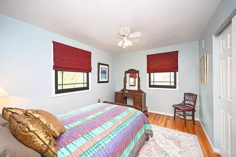 Bedroom - 9507 Southgate Dr, Blue Ash, OH 45241 photo 5 of 8