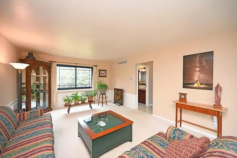 Living - 9507 Southgate Dr, Blue Ash, OH 45241 photo 1 of 6