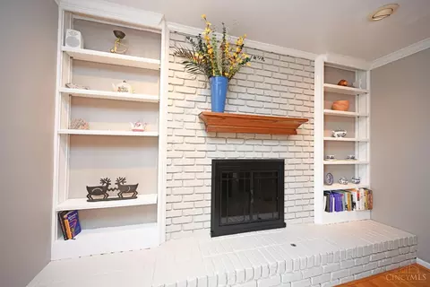 Living - 9507 Southgate Dr, Blue Ash, OH 45241 photo 4 of 6