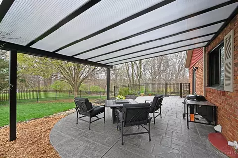 Exterior - 9507 Southgate Dr, Blue Ash, OH 45241 photo 7 of 11