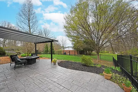 Exterior - 9507 Southgate Dr, Blue Ash, OH 45241 photo 5 of 11