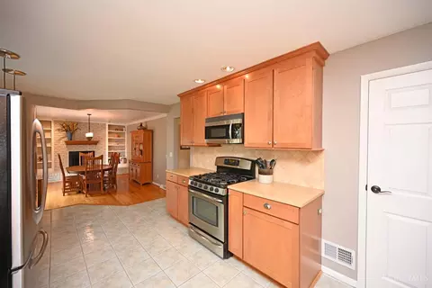Kitchen - 9507 Southgate Dr, Blue Ash, OH 45241 photo 5 of 5