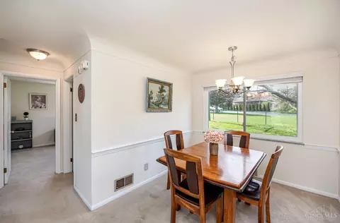 Dining - 160 Julep Ln, Cincinnati, OH 45218 photo 1 of 2