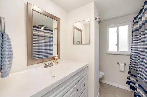 Bath - 160 Julep Ln, Cincinnati, OH 45218 photo 2 of 2
