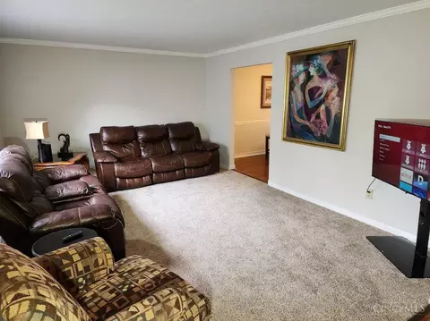 Living - 6009 Hickorytree Ct, Cincinnati, OH 45233 photo 1 of 1