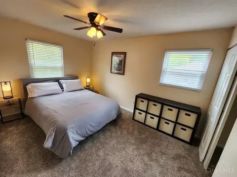 Bedroom - 6009 Hickorytree Ct, Cincinnati, OH 45233 photo 3 of 5
