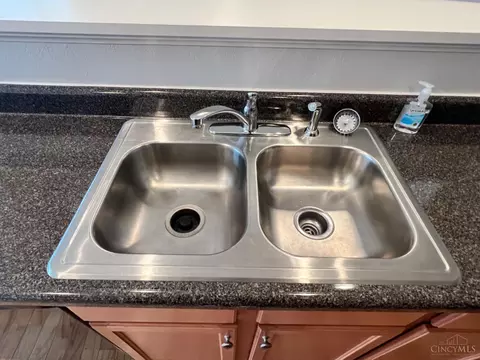 Kitchen - 3534 Macpherson Pl, Cincinnati, OH 45245 photo 7 of 8