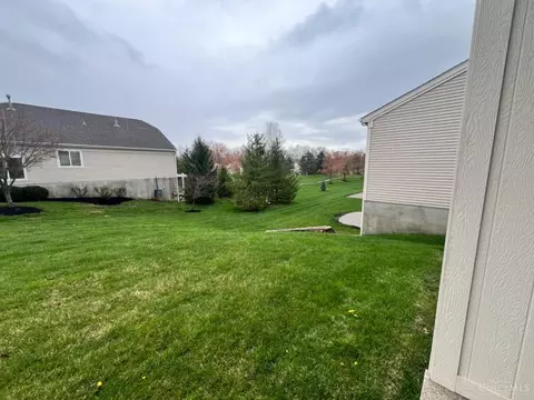 Exterior - 3534 Macpherson Pl, Cincinnati, OH 45245 photo 6 of 7