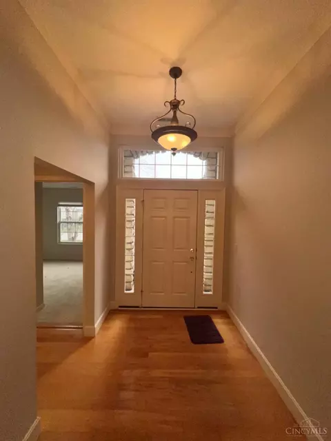 Entry Way - 3534 Macpherson Pl, Cincinnati, OH 45245 photo 2 of 3