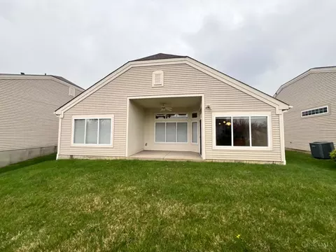 Exterior - 3534 Macpherson Pl, Cincinnati, OH 45245 photo 2 of 7