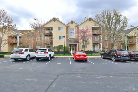 997 Cedar Ridge Dr #10, Cincinnati, OH 45245