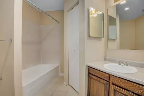 Bath - 8540 Whitegate Dr, Morrow, OH 45152 photo 3 of 3