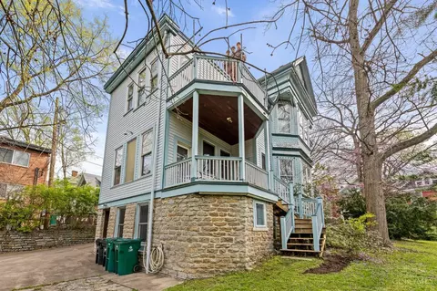 Exterior - 3205 Bishop St, Cincinnati, OH 45220 photo 10 of 19