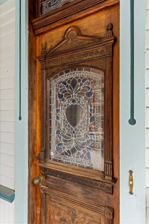 Entry Way - 3205 Bishop St, Cincinnati, OH 45220 photo 1 of 14