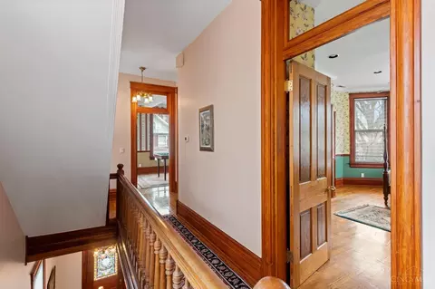 Entry Way - 3205 Bishop St, Cincinnati, OH 45220 photo 9 of 14