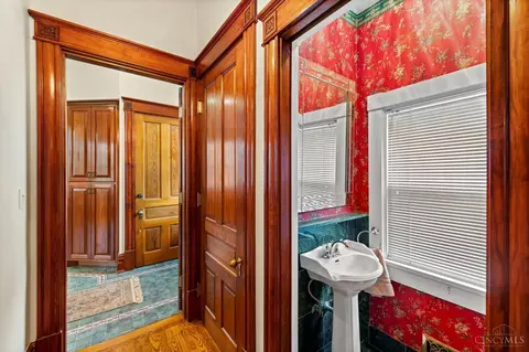 Bath - 3205 Bishop St, Cincinnati, OH 45220 photo 1 of 6