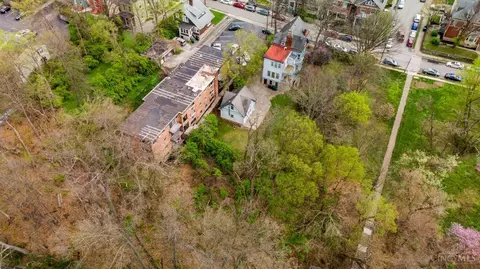 View/Area - 3205 Bishop St, Cincinnati, OH 45220 photo 2 of 4