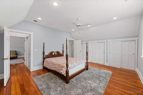 Bedroom - 3205 Bishop St, Cincinnati, OH 45220 photo 6 of 6