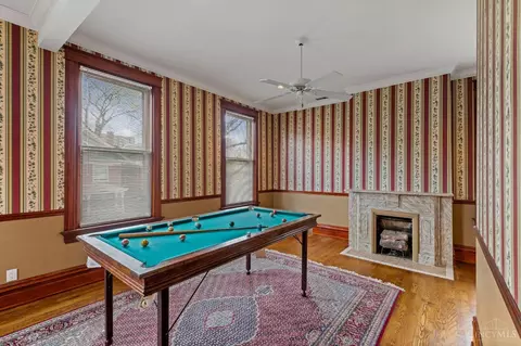 Living - 3205 Bishop St, Cincinnati, OH 45220 photo 4 of 6