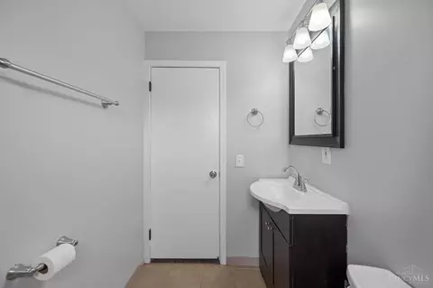 Bath - 5267 Willnet Dr, Cincinnati, OH 45238 photo 2 of 2