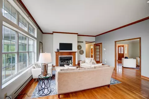 Living - 10529 Mill Rd, Cincinnati, OH 45240 photo 5 of 8