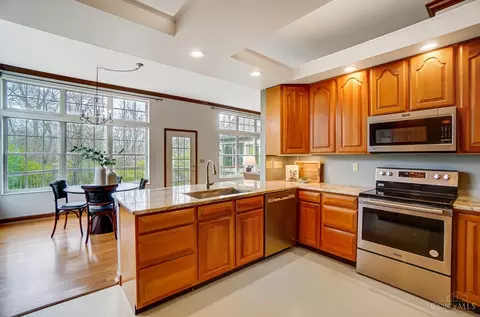 Kitchen - 10529 Mill Rd, Cincinnati, OH 45240 photo 3 of 7