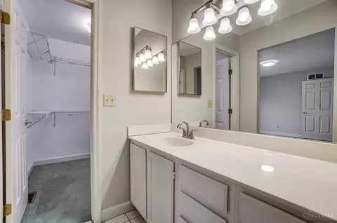 Bath - 10529 Mill Rd, Cincinnati, OH 45240 photo 5 of 11