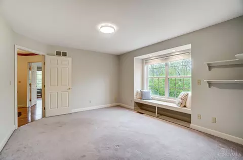 Bedroom - 10529 Mill Rd, Cincinnati, OH 45240 photo 4 of 6