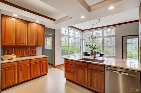 Kitchen - 10529 Mill Rd, Cincinnati, OH 45240 photo 4 of 7