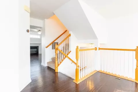 Entry Way - 7512 Centennial Falls Ln, Maineville, OH 45039 photo 1 of 2